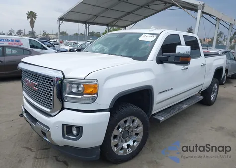 2015 GMC Sierra 2500Hd Denali z USA, uszkodzony, nr VIN 1GT120EG2FF669493